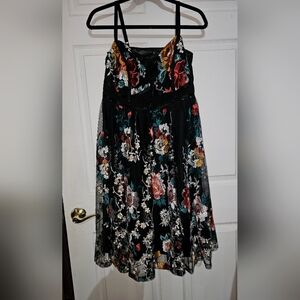 Short embroidered Black dress from Torrid